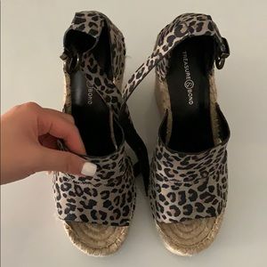 Yassss Treasure Bond Wedges!!! In 6.5!!